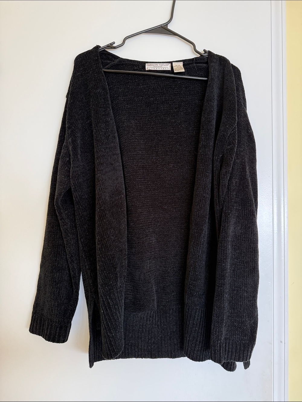 Carolyn Taylor Black Open-Front Knit Cardigan